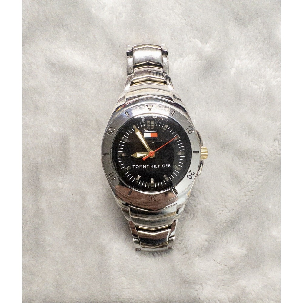Tommy Hilfiger Womens 32mm Sports Watch F80140 Silver Tone  New Battery